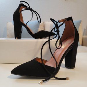 Windsor D'orsay Block Heel Pump